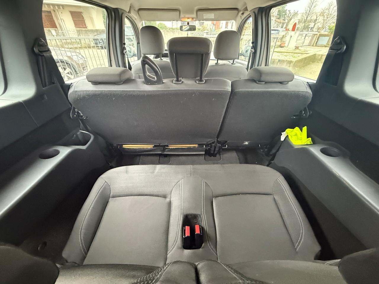 Dacia Lodgy 7 POSTI 1.5 DIESEL POCHI KM NEOPATENTATI