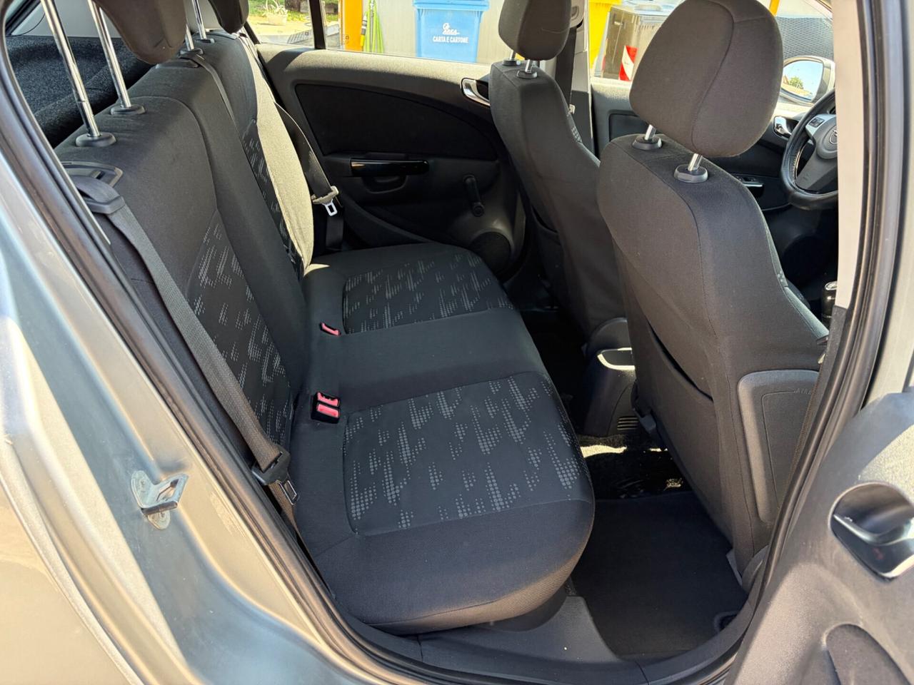 Opel Corsa 1.3 diesel 2011