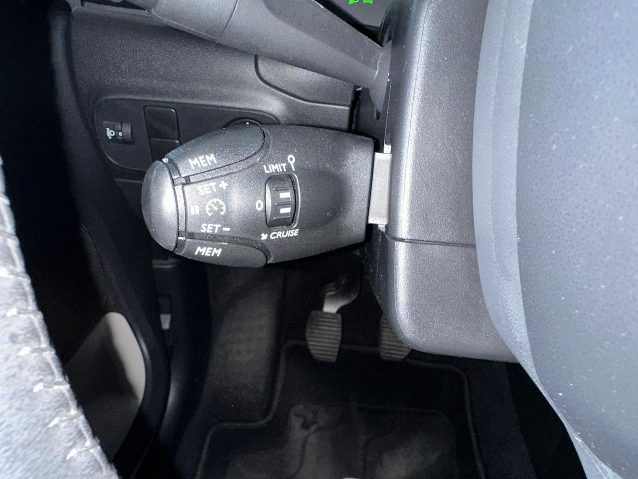 CITROEN C3 1.2 SHINE 110cv *FULL*