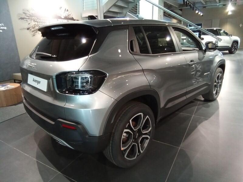 Jeep Avenger e-Hybrid 1.2 MHEV e-Hybrid Turbo Summit