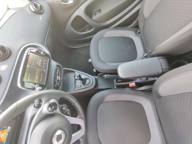 smart forTwo Fortwo eq Passion 4,6kW Ok per neopatentati