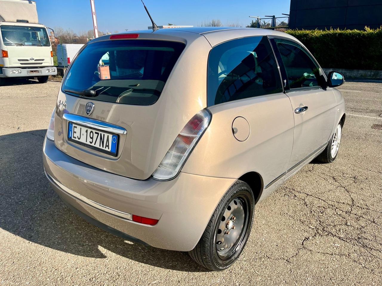 Lancia Ypsilon 1.2benzina 2011 92.000km perfetta per neopatentati