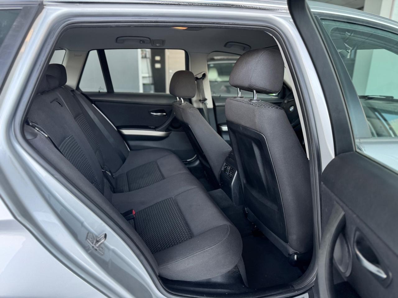 Bmw 318d 143CV cat Touring Attiva