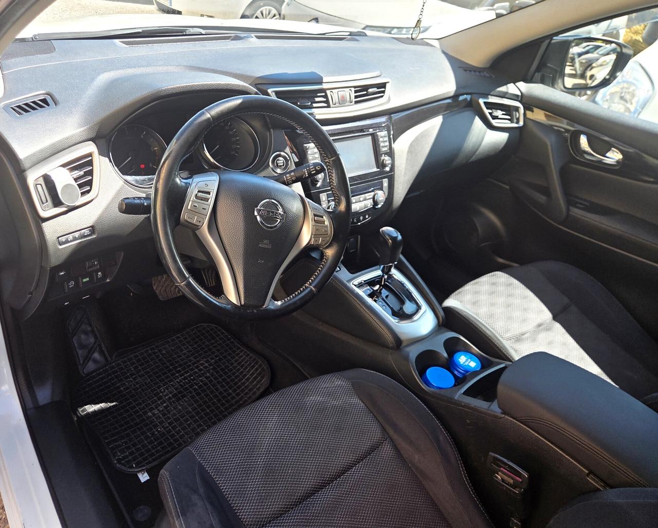 Nissan Qashqai 1.6 dCi AUTOM. NAVI CERCHI 18 FULL
