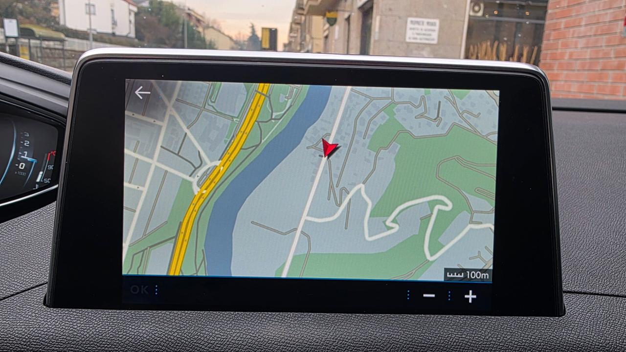 Peugeot 3008 BlueHDi 130 S&S Business