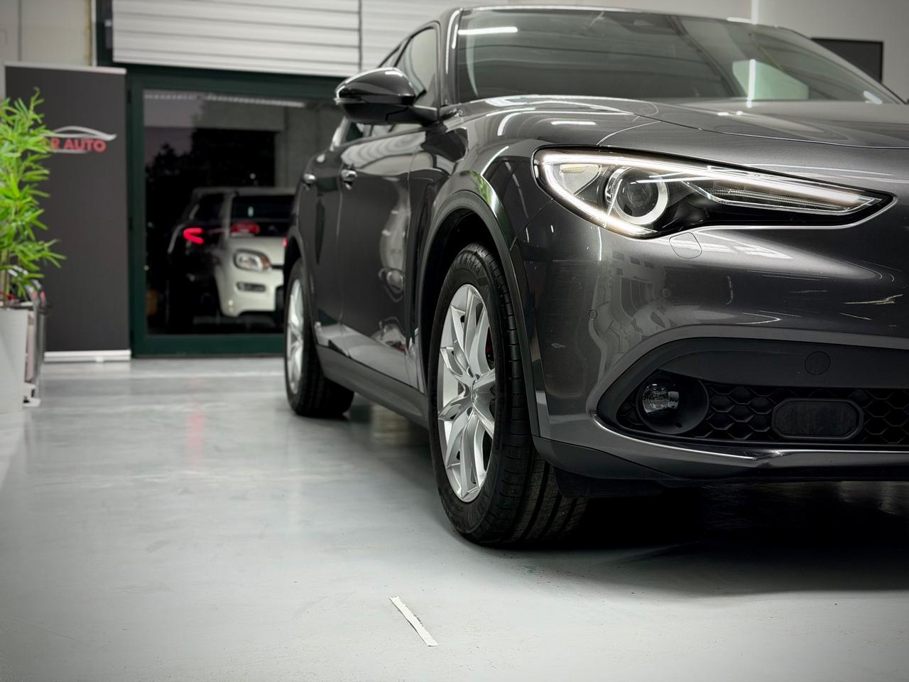 Alfa Romeo Stelvio 2.2 Turbodiesel 190 CV AT8 RWD Executive