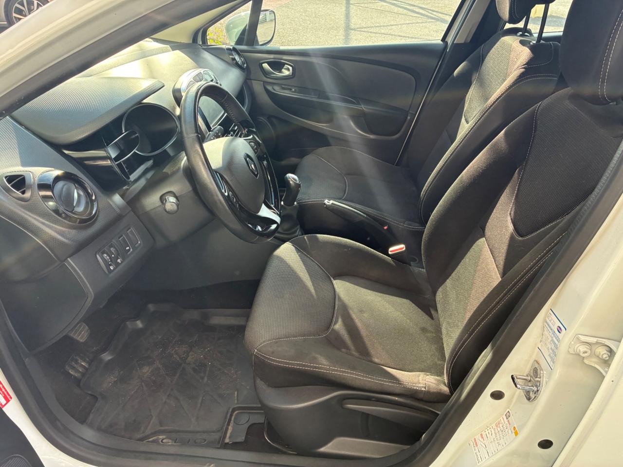 Renault Clio 1.2 75CV 5 porte Wave