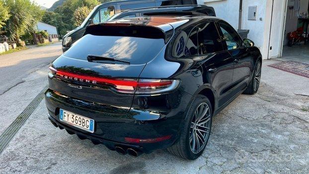 Porsche Macan S