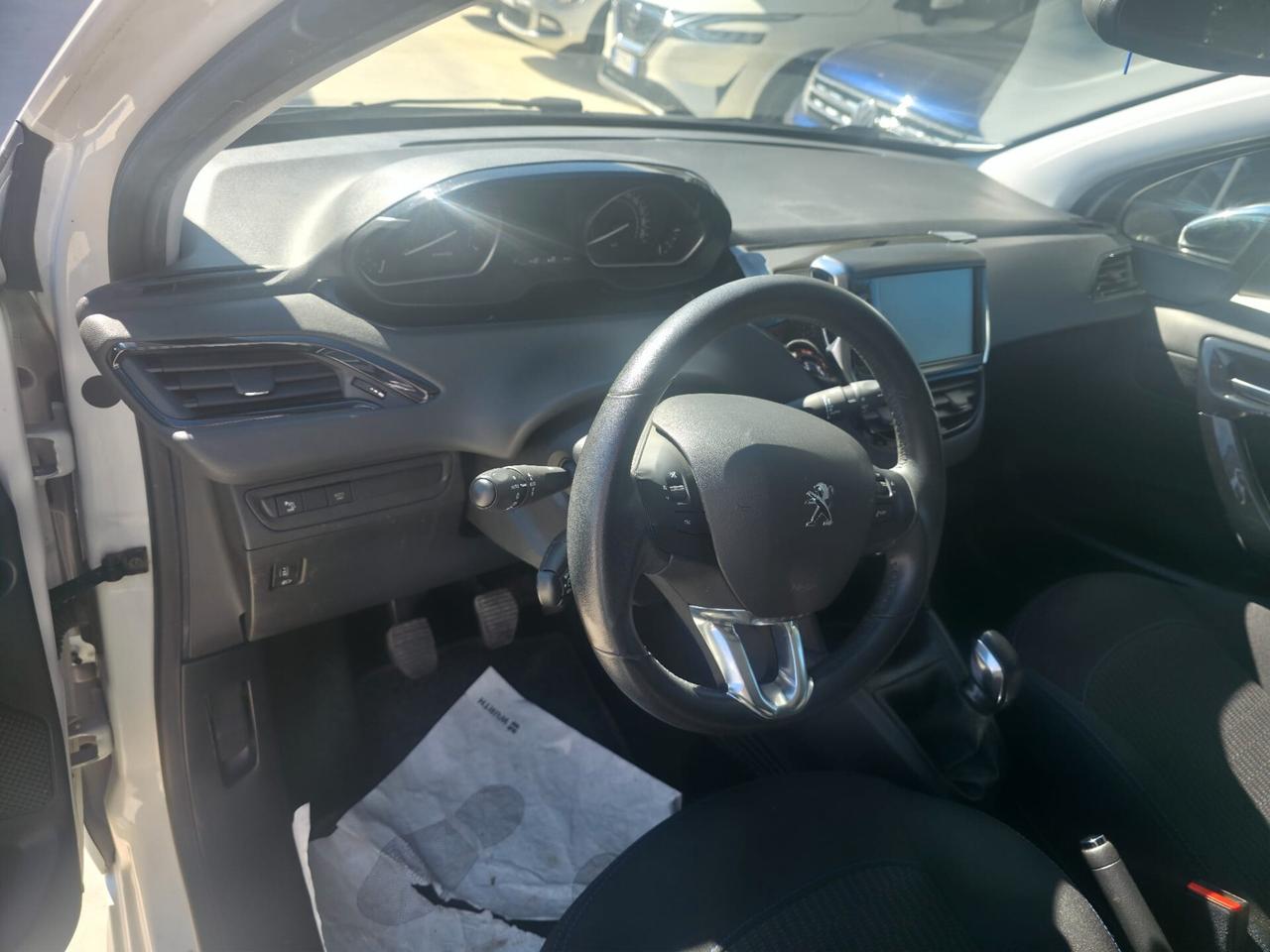 Peugeot 208 PureTech 82 Stop&Start 5 porte Signature