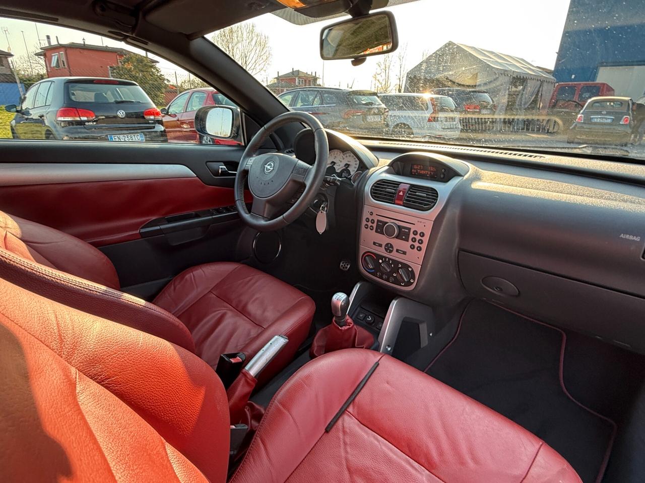 Opel Tigra TwinTop 1.4 16V Sport