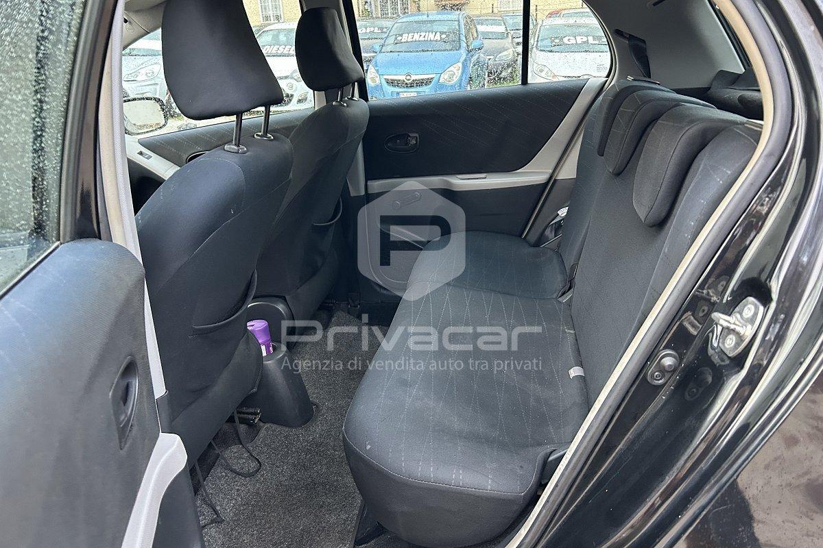 TOYOTA Yaris 1.0 5 porte Sol