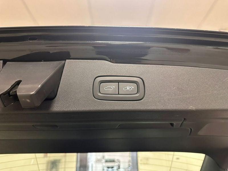Volvo V60 2.0 b4 Momentum Business auto