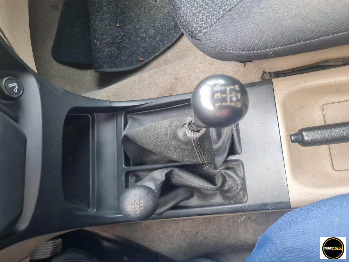 NISSAN Terrano Autocarro-2.7 TDI