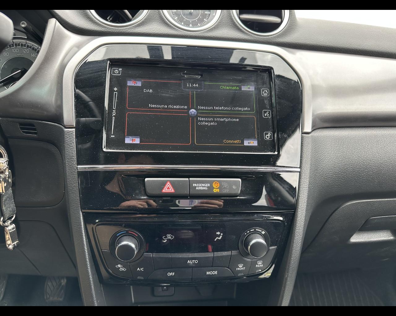SUZUKI Vitara (2015) - Vitara 1.4 Hybrid Cool
