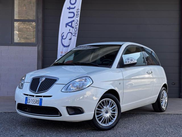 LANCIA Ypsilon 1.2 69 CV Argento NEOPATENTATI