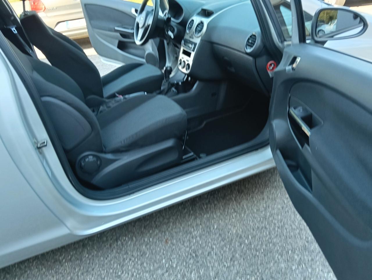 Opel Corsa 1.0 12V 3 porte Club