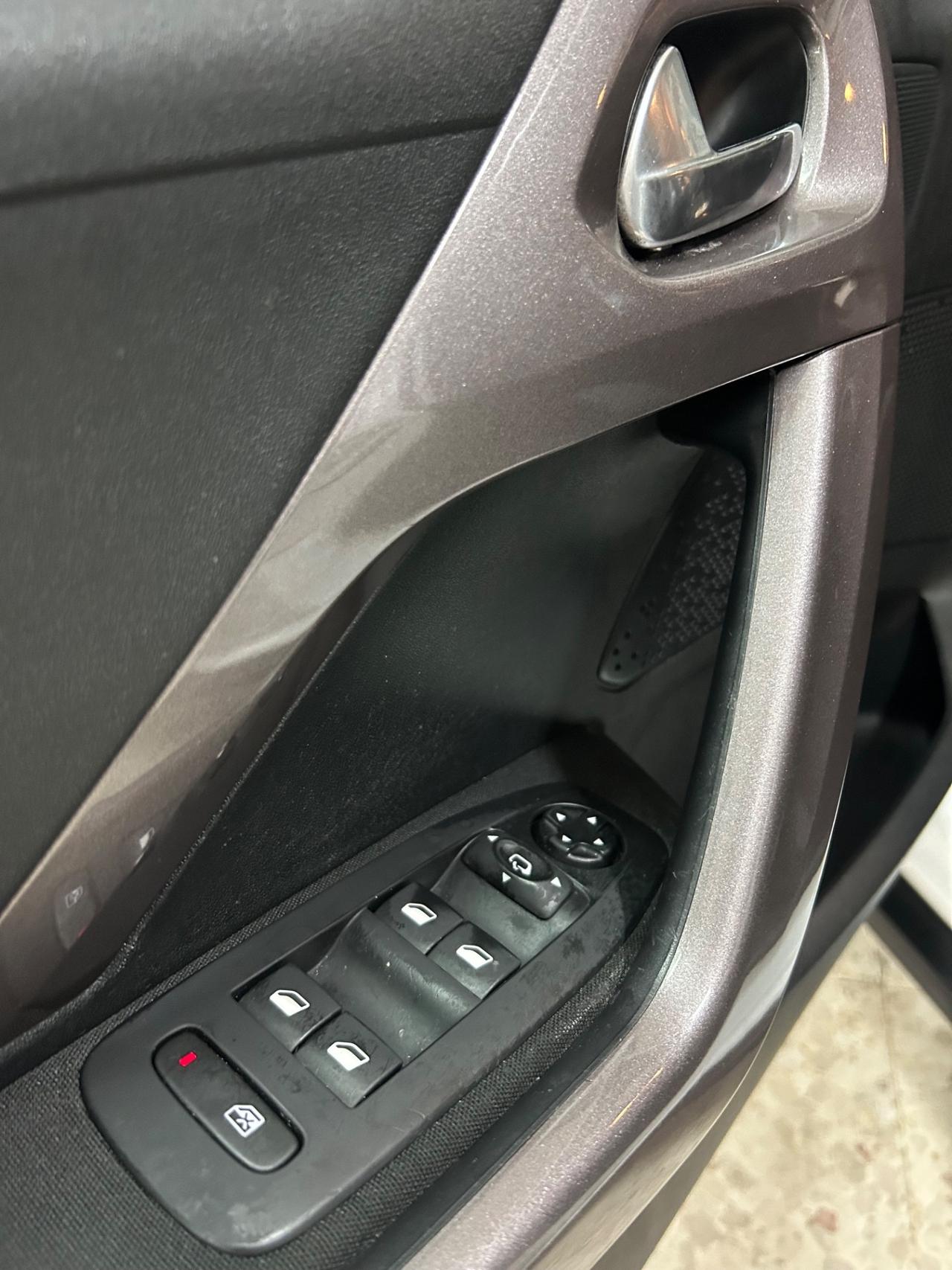 Peugeot 2008 1.4 HDi 68CV Active