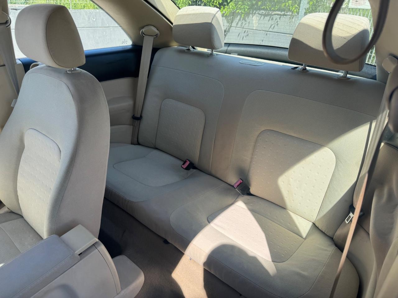 Volkswagen New Beetle 1.6