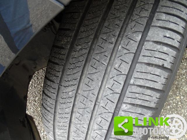 LAND ROVER Range Rover Evoque 2.0D I4 180 CV AWD Auto R-Dynamic SE