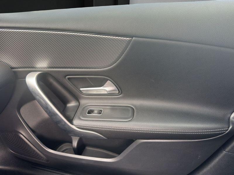 Mercedes-Benz Classe A A 180 d Sport auto