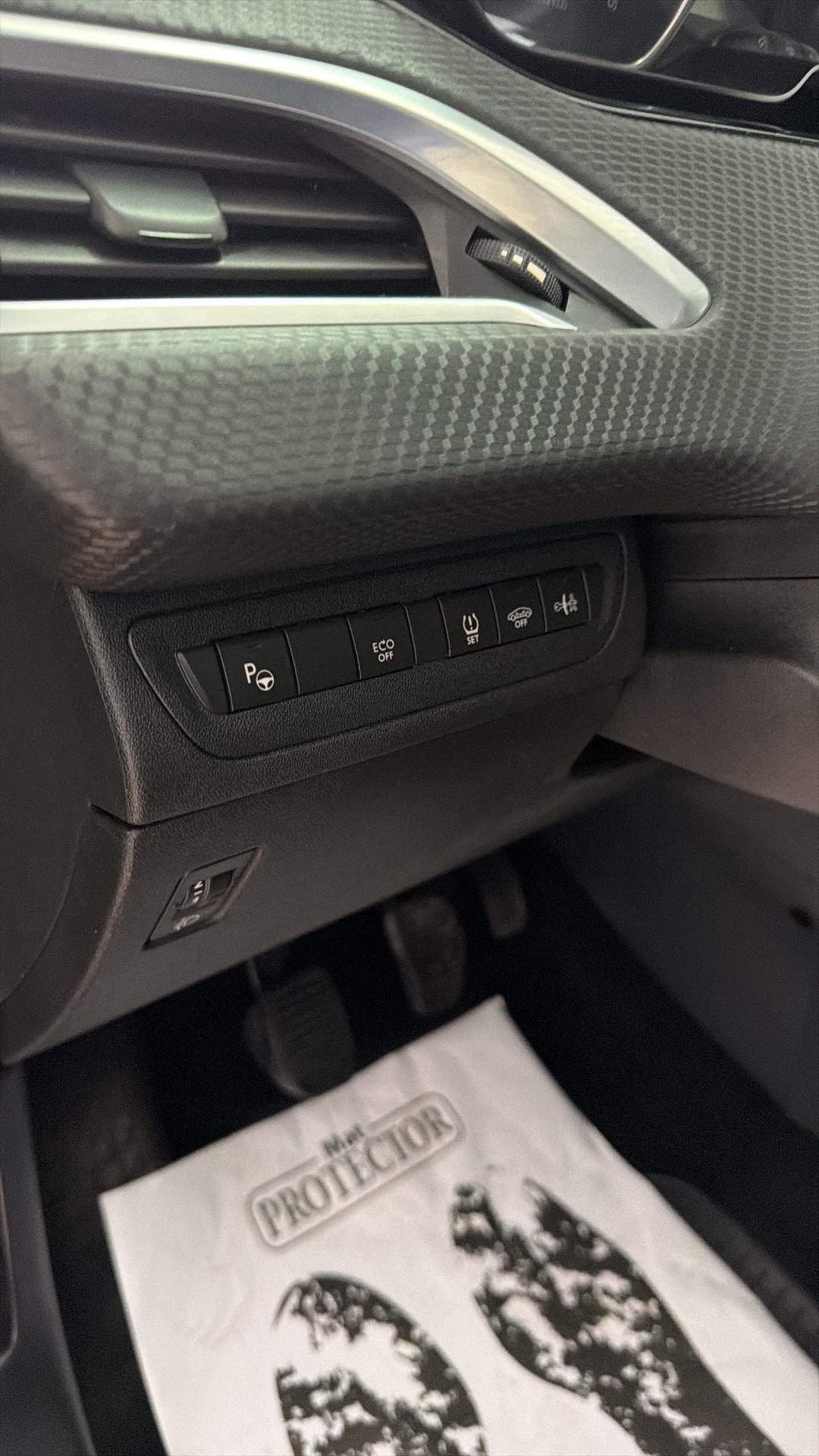 Peugeot 2008 1.6 e-HDi 115 CV Stop&Start Féline