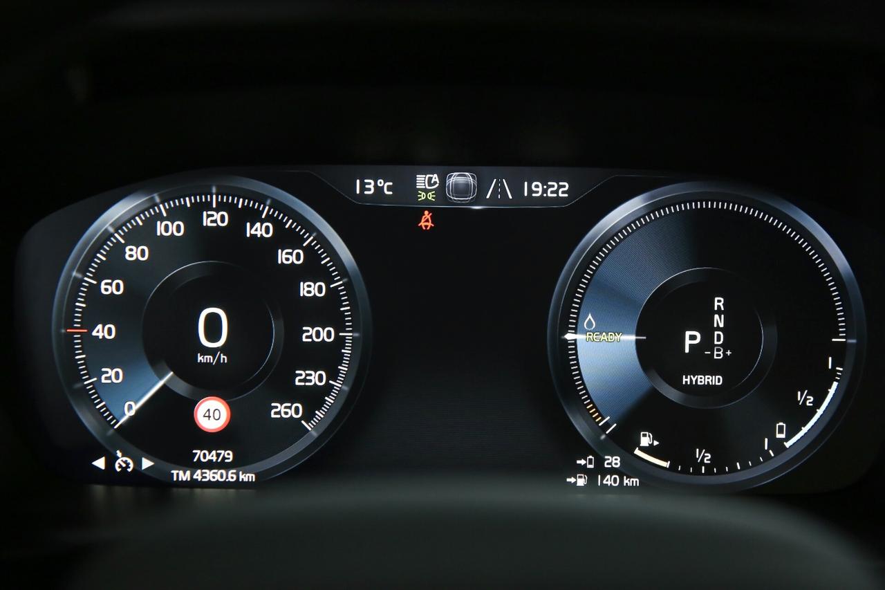 Volvo XC40 T5 Recharge Plug-in Hybrid Inscription auto