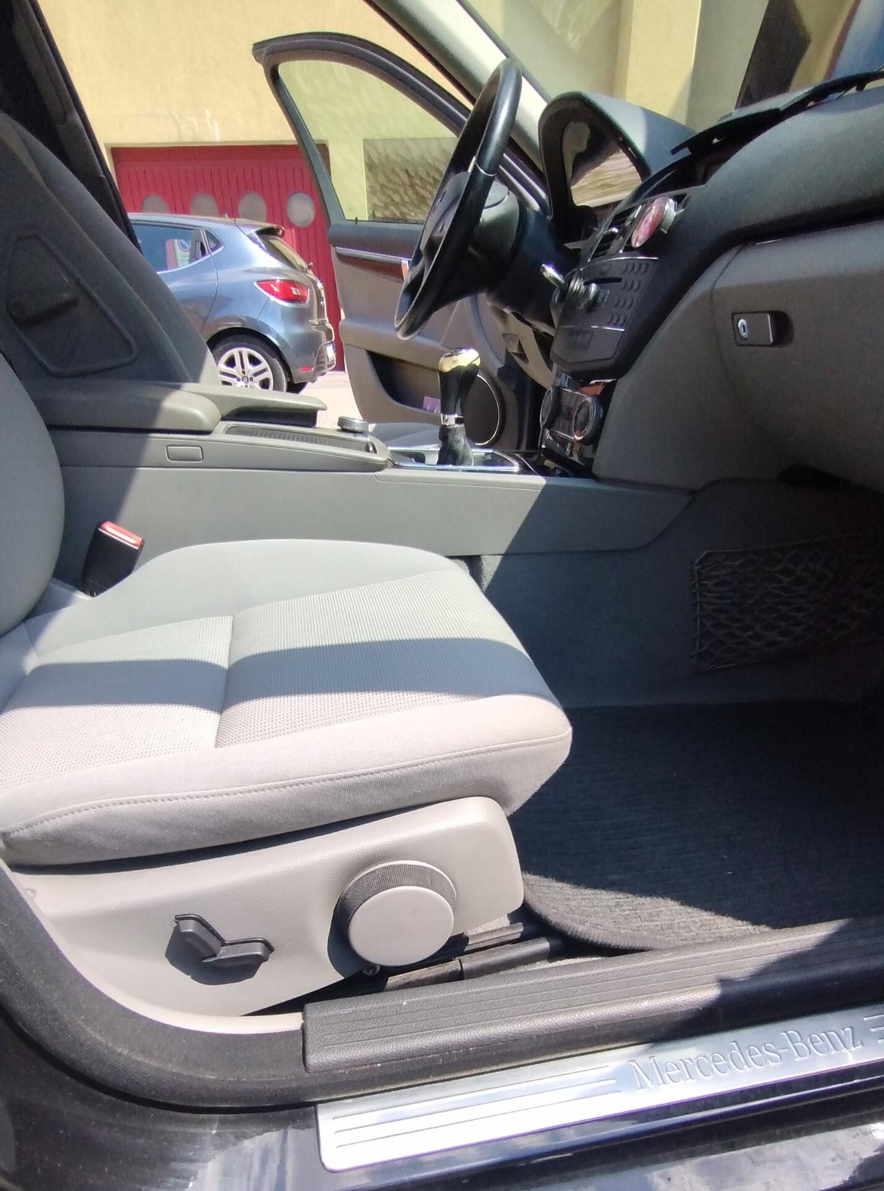 Mercedes-benz C 220 C 220 CDI BlueEFFICIENCY Avantgarde