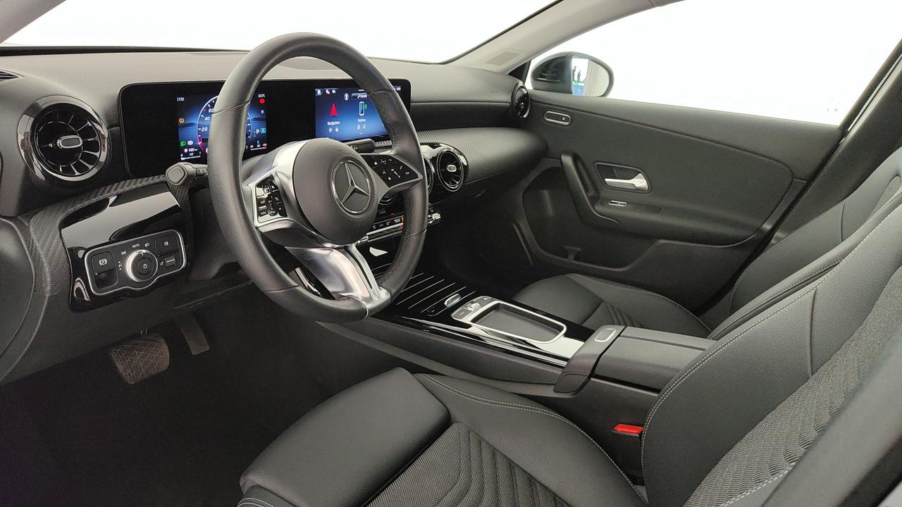 Mercedes-Benz A 180 d Advanced auto