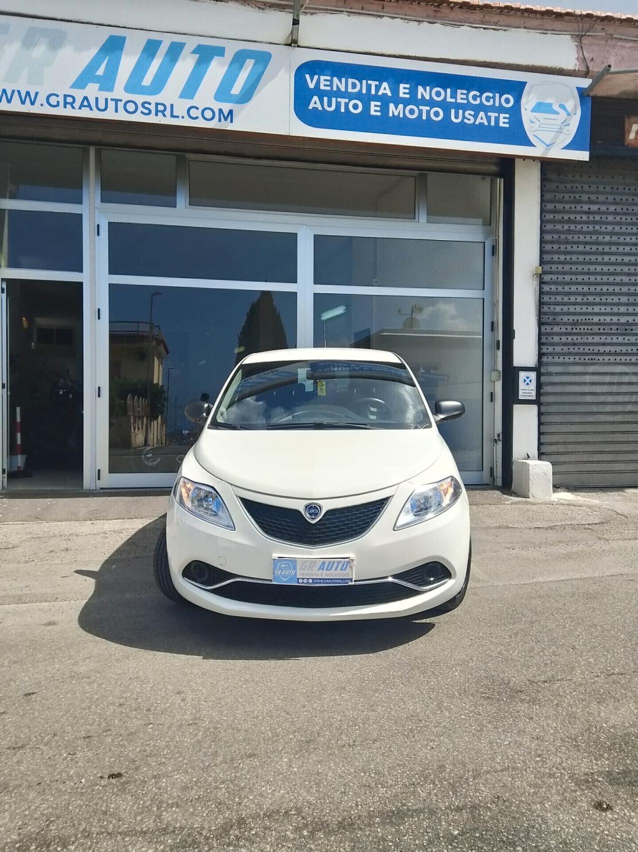 Lancia Ypsilon 1.2 69 CV 5 porte Platinum
