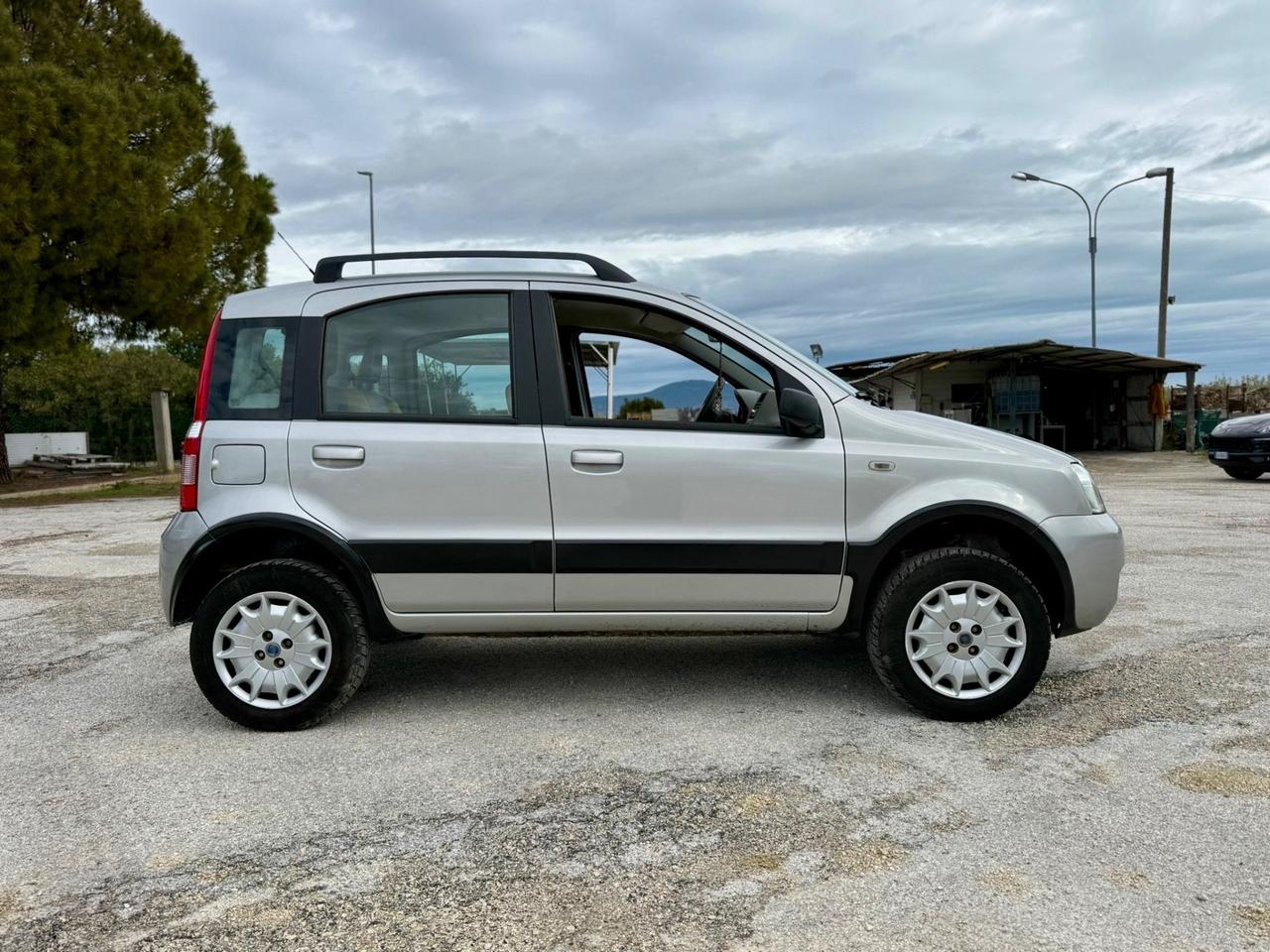 Fiat Panda 4x4 Diesel 1.3 MJT Uniproprietà NEOPATENTATI