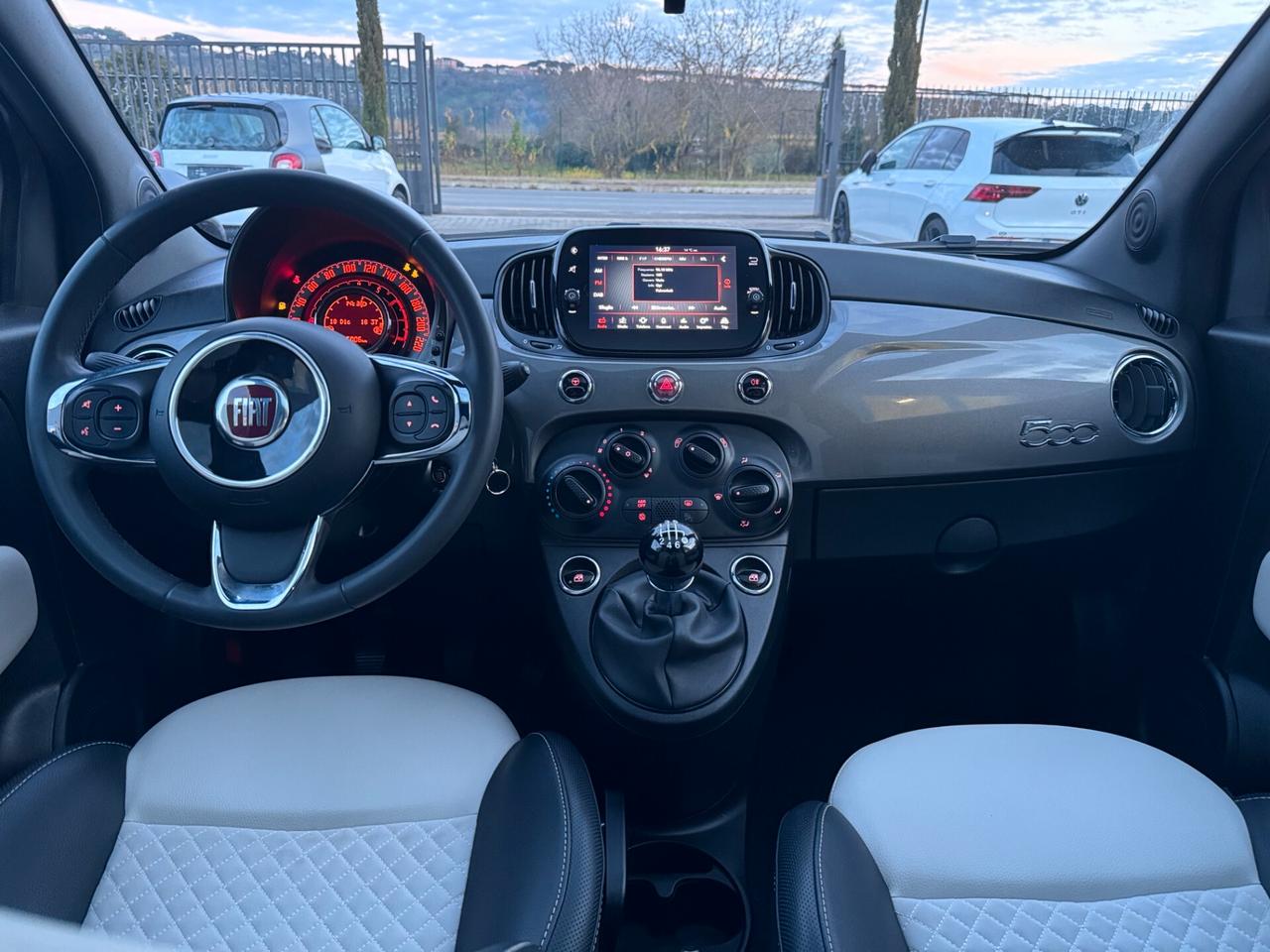 Fiat 500 1.0 Hybrid Dolcevita - TETTO PANORAMICO - SENSORI - SCHERMO GRANDE