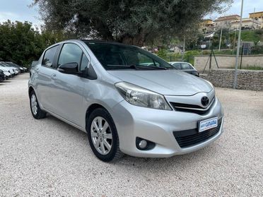 TOYOTA YARIS 1.3 B - 2012