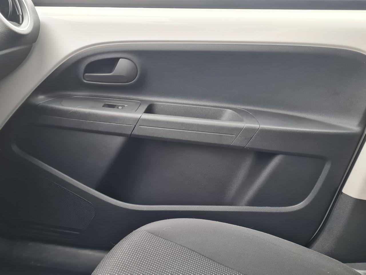 Volkswagen up! 1.0 eco Move up! #9928