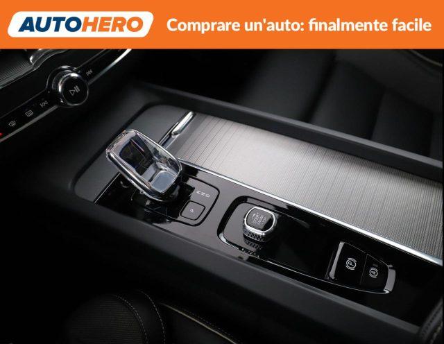 VOLVO XC60 B4 automatico Plus Dark