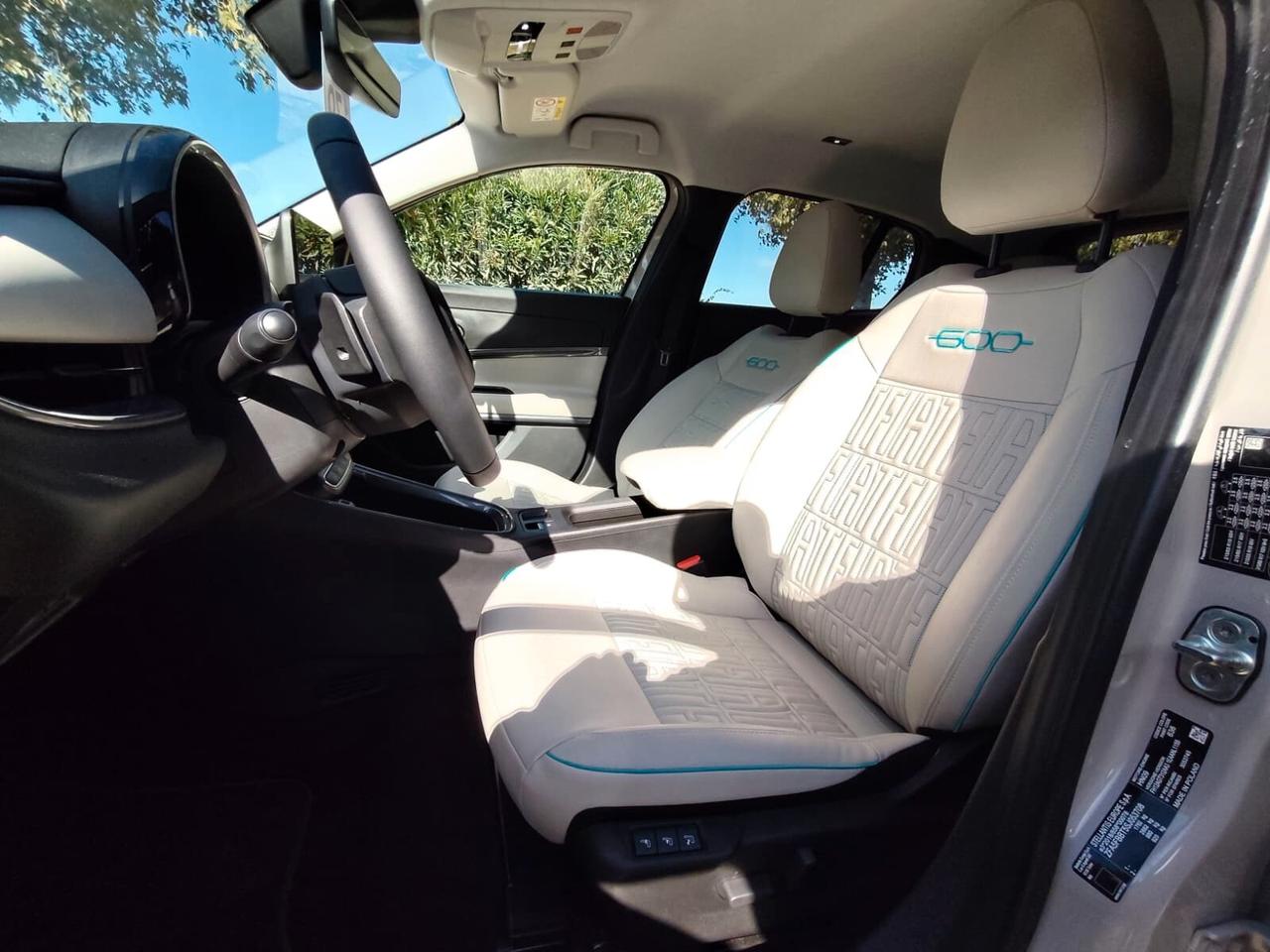 Fiat 600 Hybrid 110 CV DCT MHEV La Prima