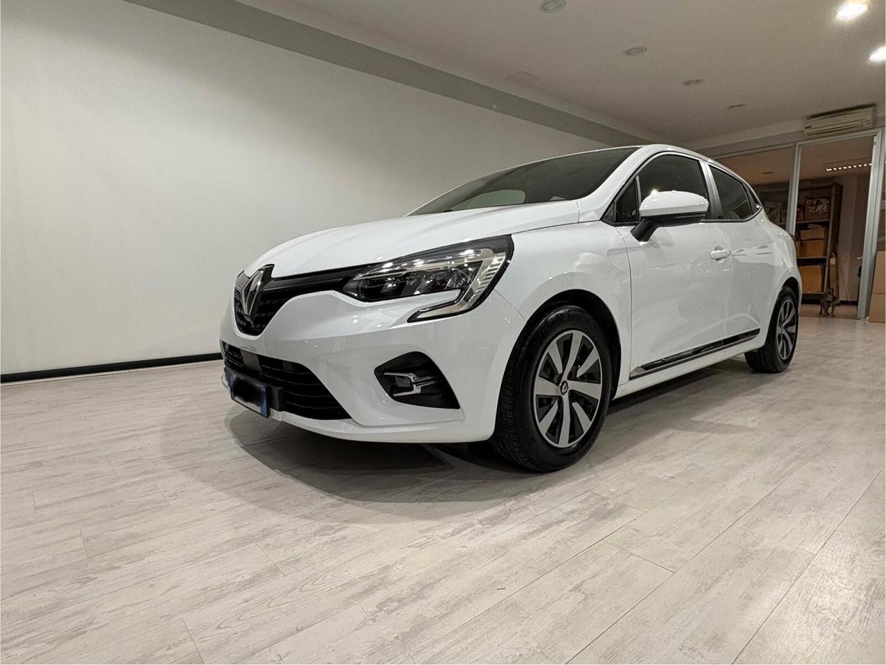 Renault Clio Hybrid E-Tech 140 CV 5 porte E-Tech 12 MESI DI GARANZIA !!!!