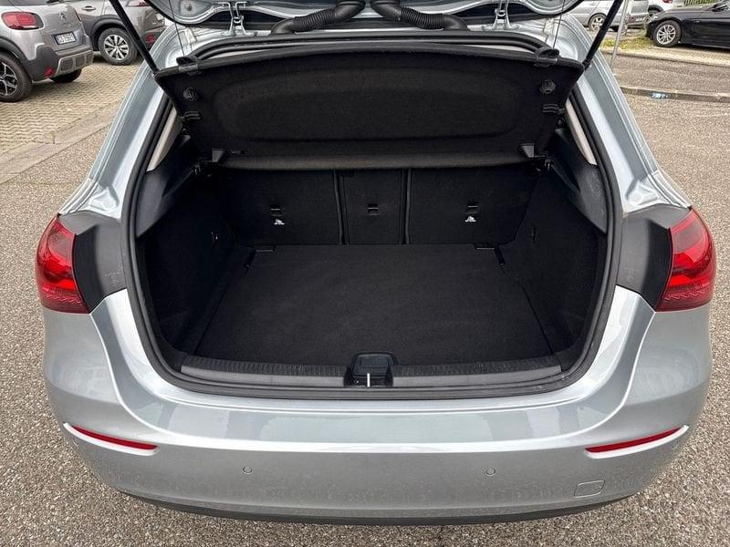 Mercedes-Benz Classe A A 180 d Advanced auto