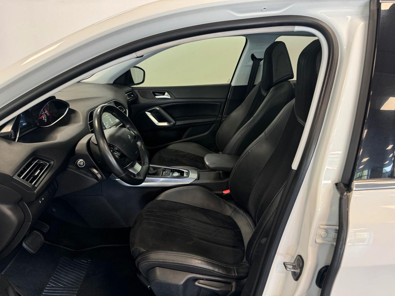 Peugeot 308 BlueHDi 150 S&S EAT6 Allure NAVI TETTO LED