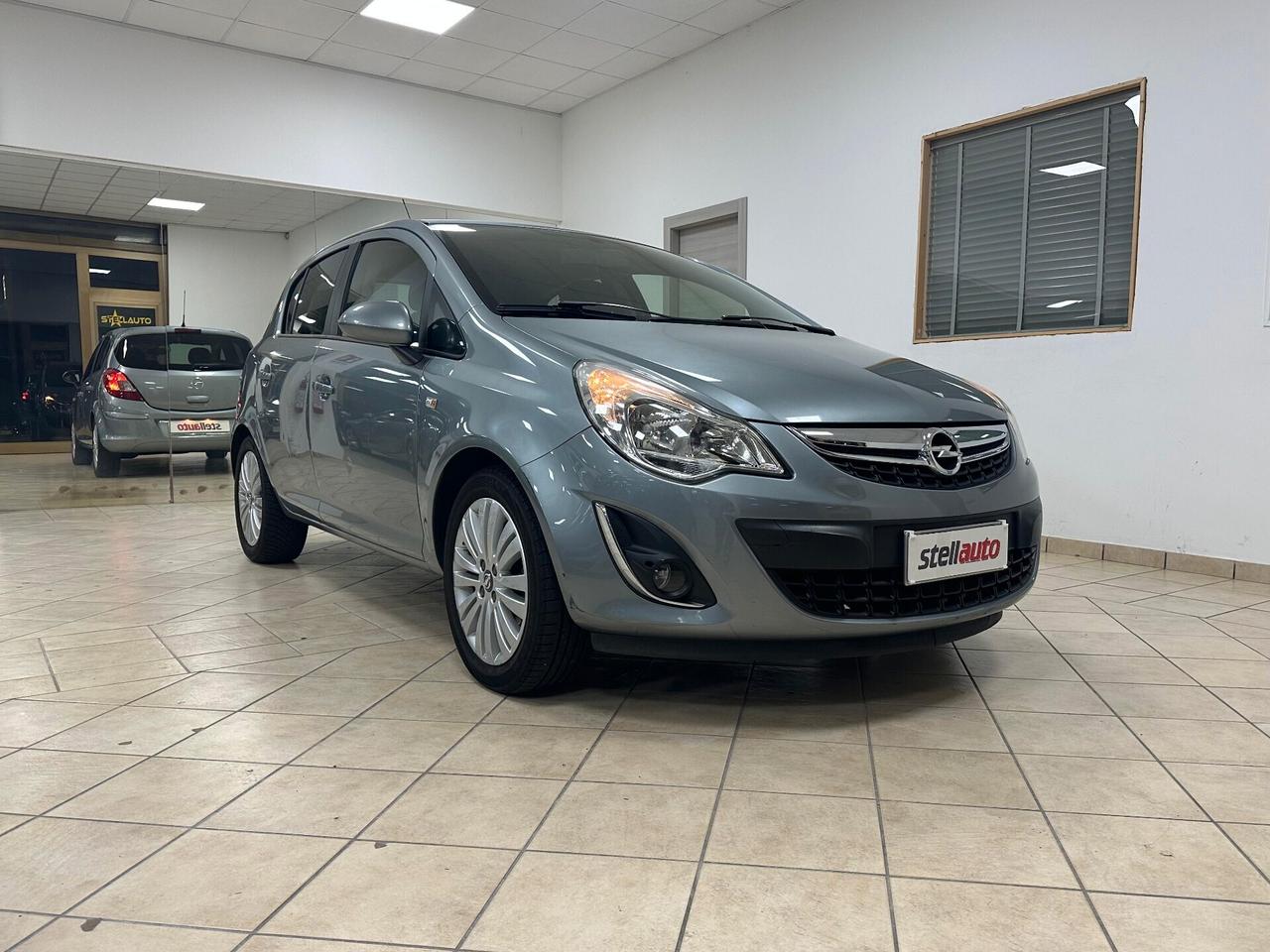 Opel Corsa 1.2 5 porte