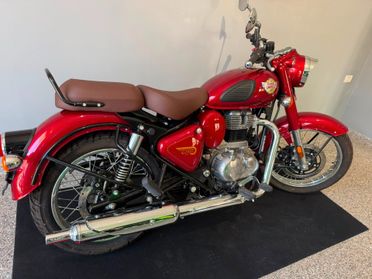 Royal Enfield Classic 350 MADRAS RED