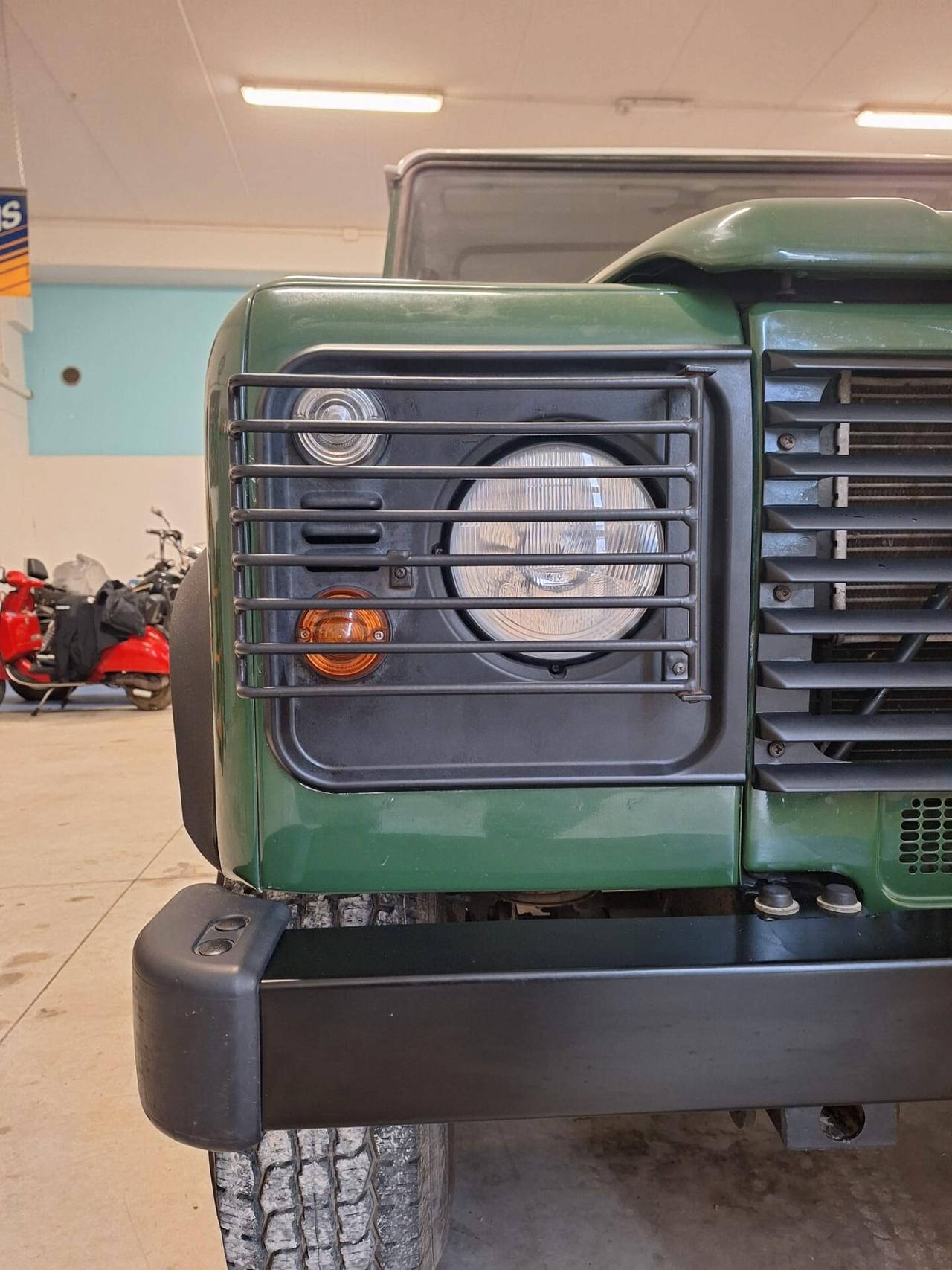 Land Rover Defender td5