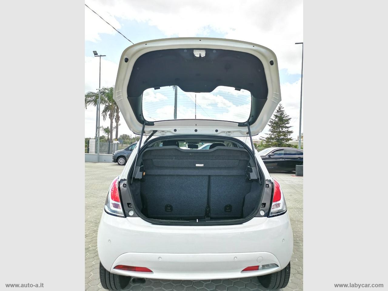 LANCIA Ypsilon 1.2 69 CV 5p. Gold