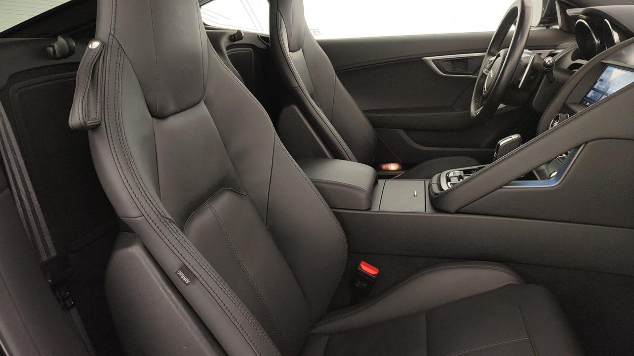 JAGUAR F-Type Coupe 2.0 i4 R-Dynamic rwd 300cv auto