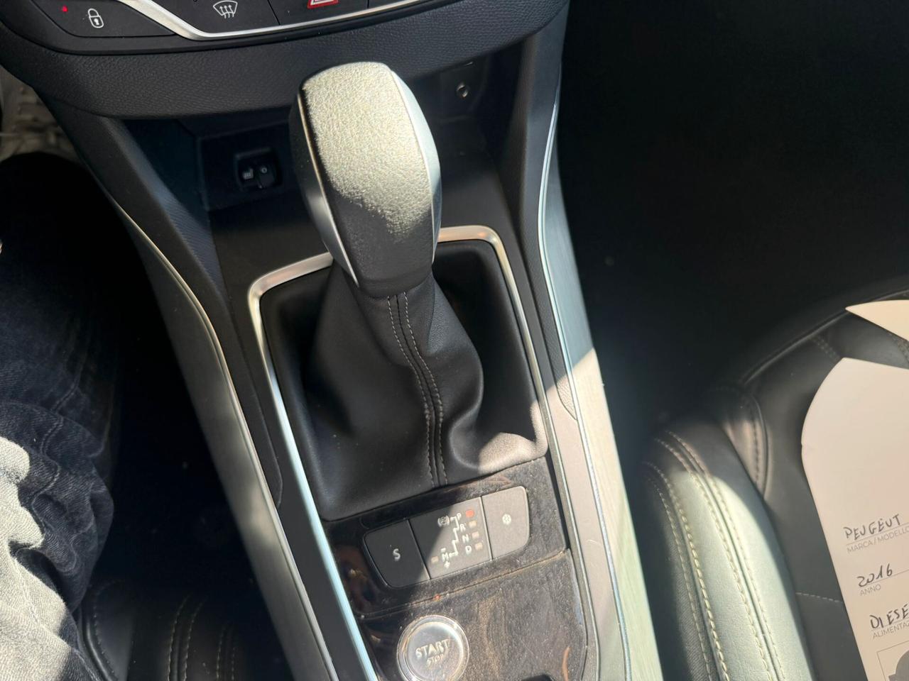 Peugeot 308 BlueHDi 120 S&S EAT6 SW Active
