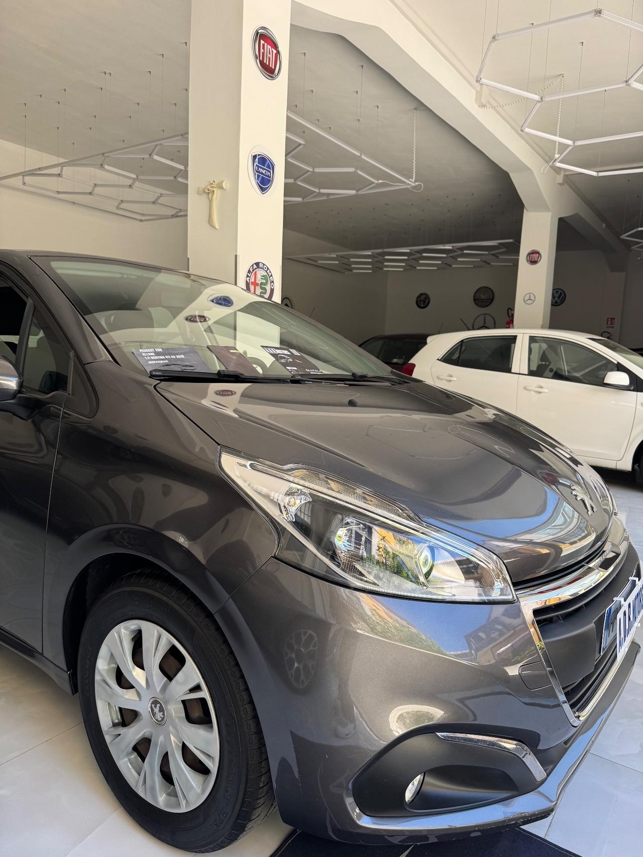 Peugeot 208 PureTech 82 5 porte Allure