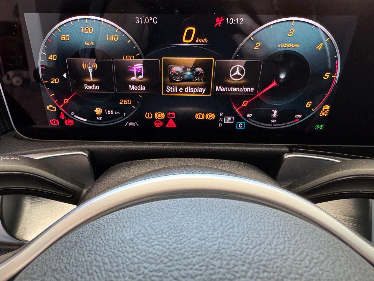 Mercedes GLB 200 d Sport Plus Cockpit Dash Cam Carplay