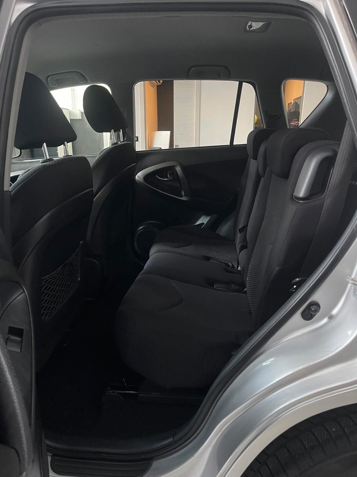 Toyota RAV 4 RAV4 Crossport 2.2 D-4D 150 CV Lounge