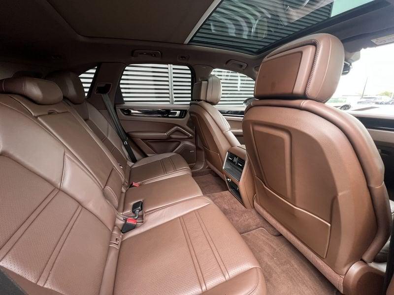 Porsche Cayenne 3.0 V6 E-Hybrid 462 CV