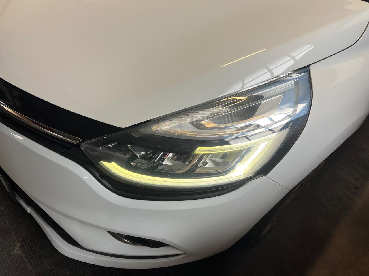 Renault Clio TCe 12V 90 CV GPL 5 porte Moschino Intens