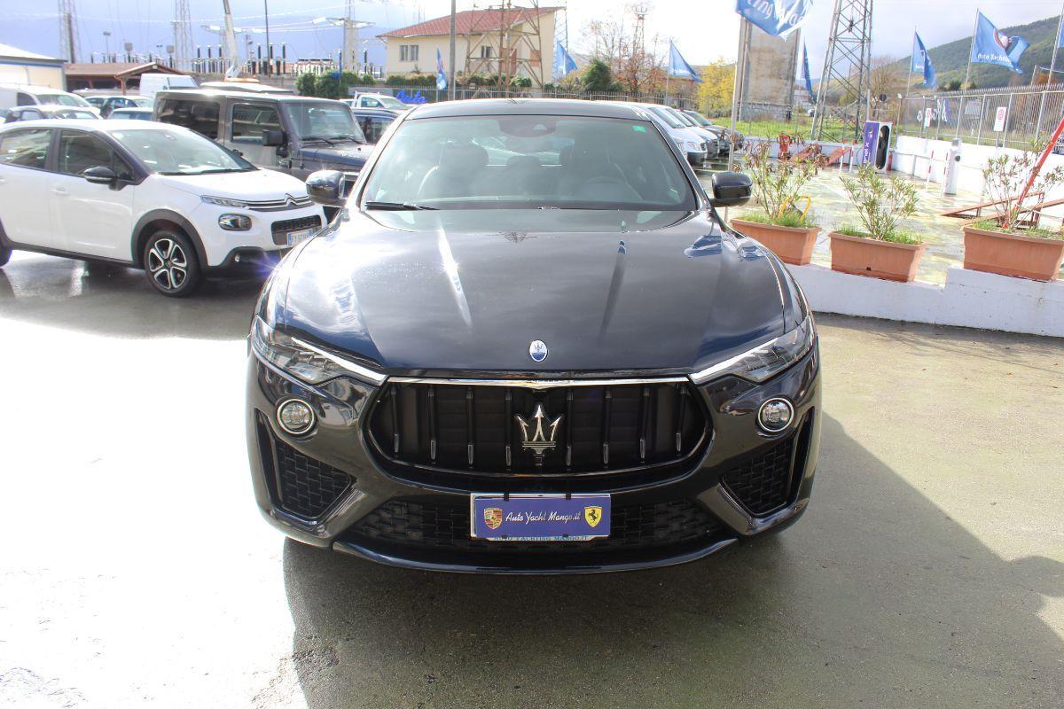 MASERATI - Levante